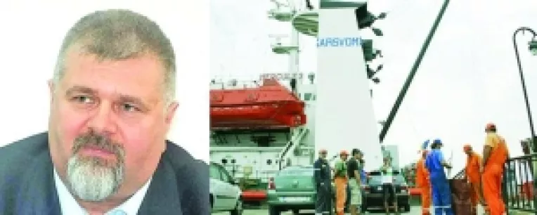 150 de salariati de la ARSVOM au protestat impotriva comasarii. Scafandrii lui Onaca fac valuri pe uscat