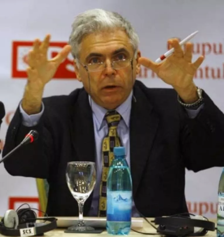 Adrian Severin intreba la CE cati bani ar pierde Romania