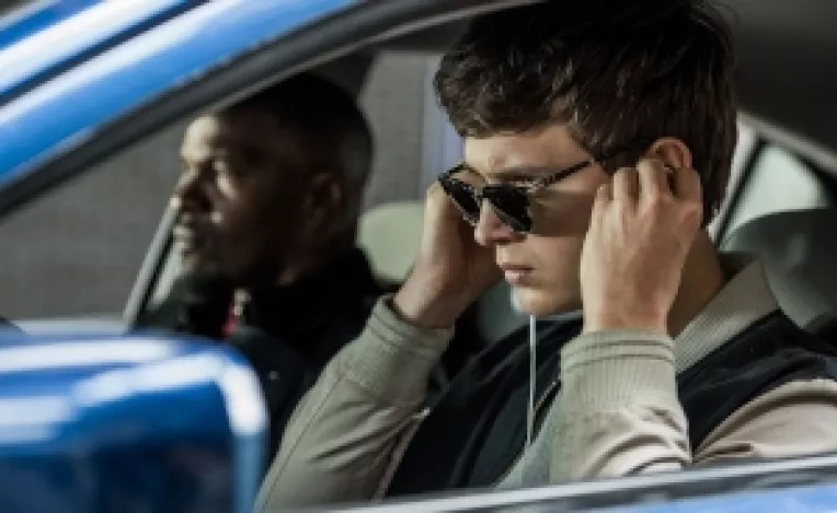 Baby Driver accelereaza adrenalina la cinema