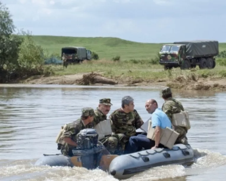 Basescu la Dornesti: "SPP-ul, dati presa din fata mea"