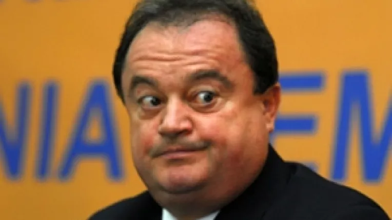 Blaga: Primariile au prea multi salariati