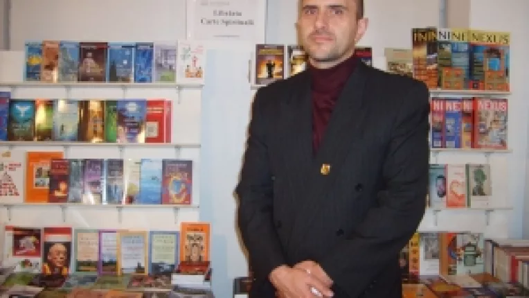 Bogdan Trentea, director la Libraria Carte Spirituala: "E o experienta interesanta atunci cand cunosti oameni cu care ai idei comune!"

