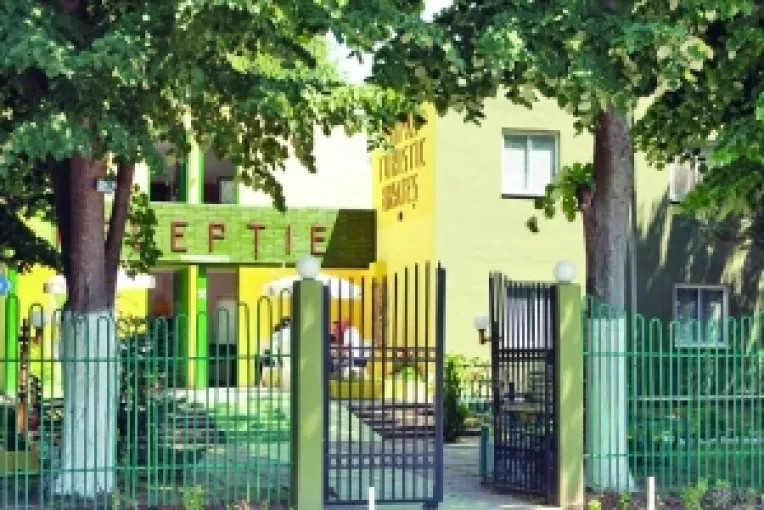 Branza de stafilococi. Amenzi de 100 milioane la Brates