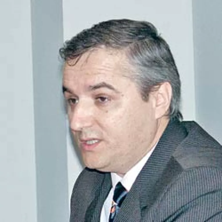 Calapod a incercat sa racoleze consilieri de la PSD si PNL