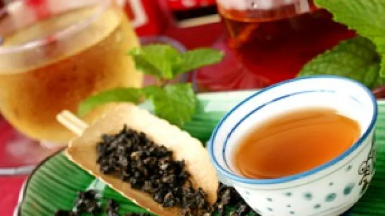 Ceaiul oolong stimuleaza arderea grasimilor, curate pielea si previne cancerul, cariile dentare si artrita reumatoida 