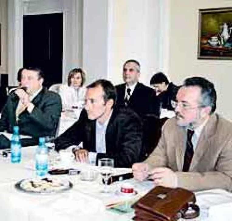 Consilierii municipali au aprobat subventii pentru tineri