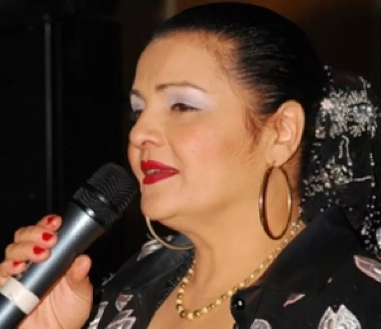 Cornelia Catanga risca sa-si piarda vederea