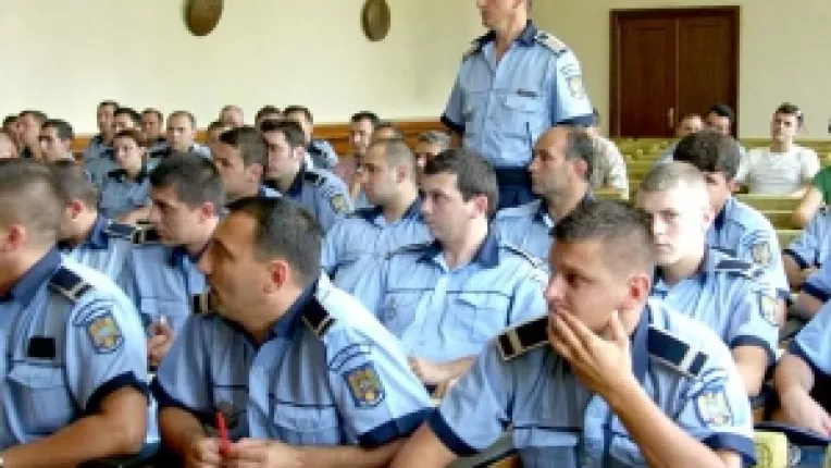 Daca raman fara banii de chirie, politistii ameninta ca dau Ministerul de Interne in judecata