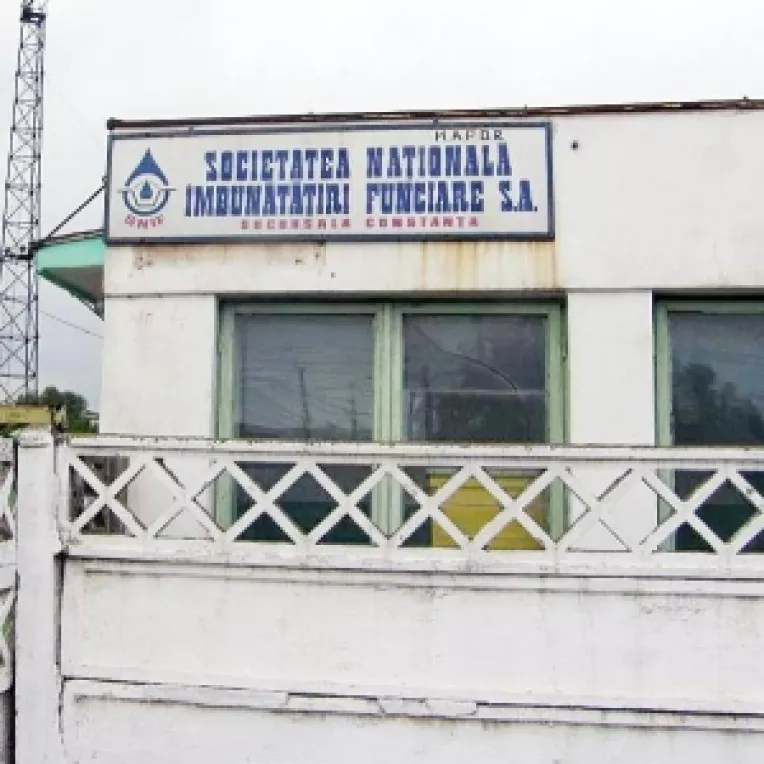 Dupa greva foamei din ianuarie, angajatii SNIF Constanta continua sa lucreze "moca" de 5 luni de zile