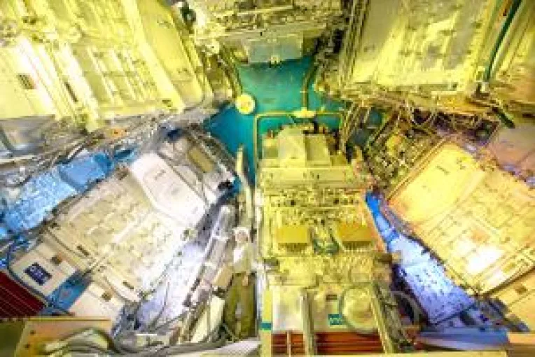 Energie electrica generata prin lasere