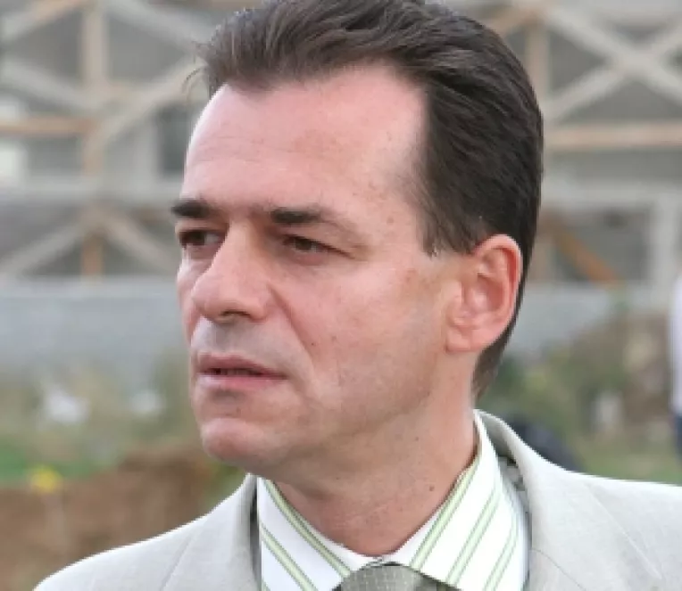 Firma Dalli spune ca Ludovic Orban a dansat pe mese si s-a batut cu frisca