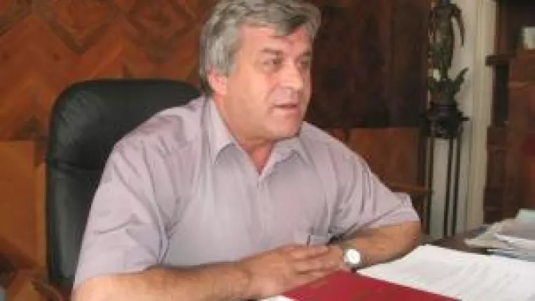 Grivei si Neata au devenit consilieri judeteni