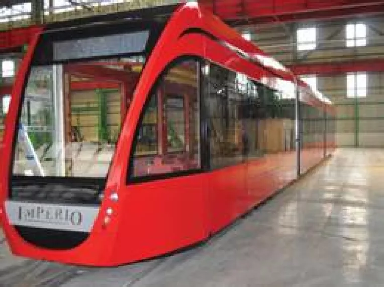 In parteneriat cu Siemens : Astra Arad construieste tramvaiul "Imperio"