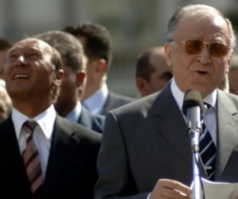 Ion Iliescu: Basescu s-a pus intr-o postura degradanta vorbind cu impostorul Maries