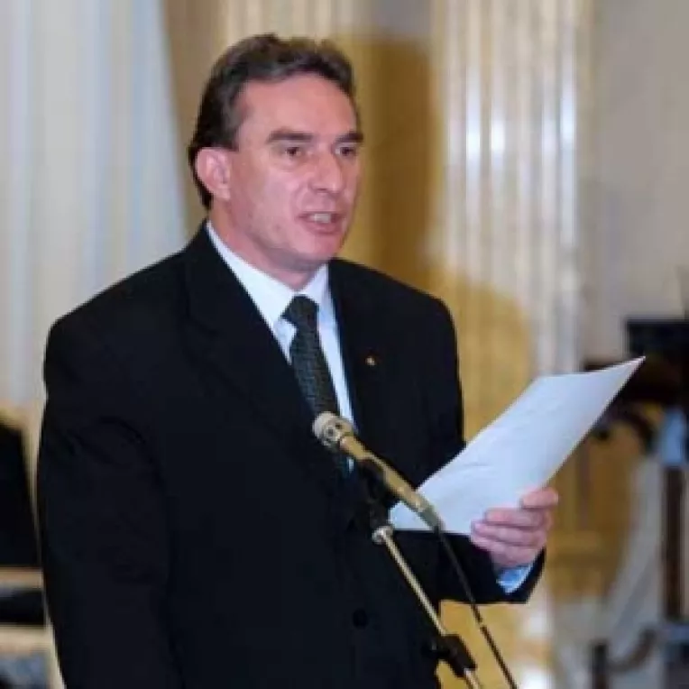 Iuliu Winkler se pregateste sa redevina ministru
