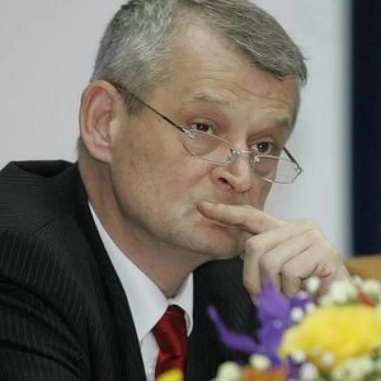 La o data neprecizata: Sorin Oprescu ar vrea o lansare fara cantece si zgomot