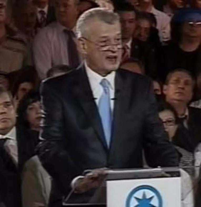 Lansare cu aplomb: Oprescu a tinut un discurs lozincard, perfect populist (1)
