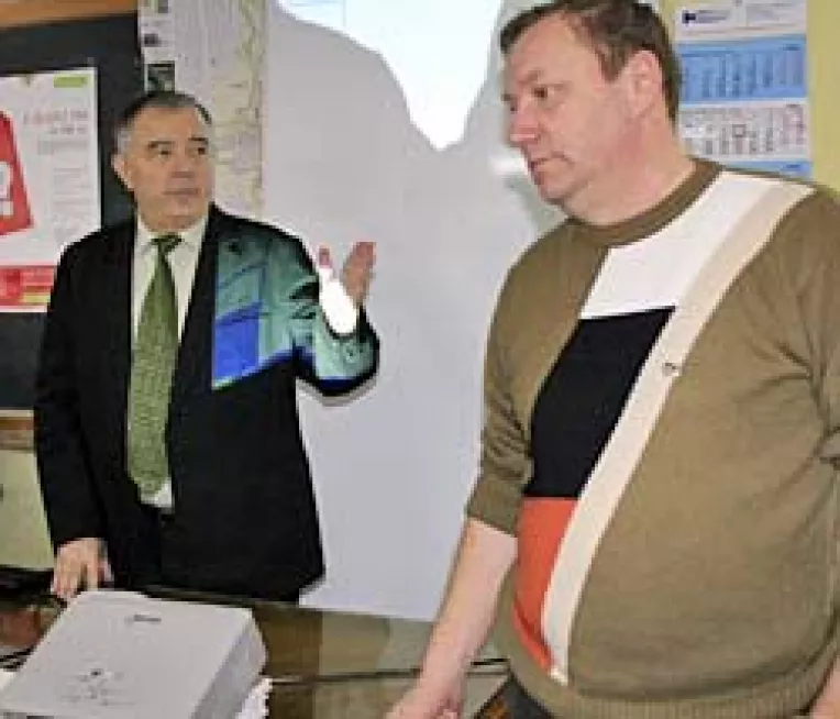 Legea 363/2007 ii impiedica pe dealerii auto sa mai prosteasca posibilii clienti