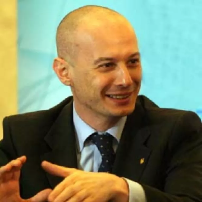 Liberalii contrazic data euroalegerilor propusa de democrati