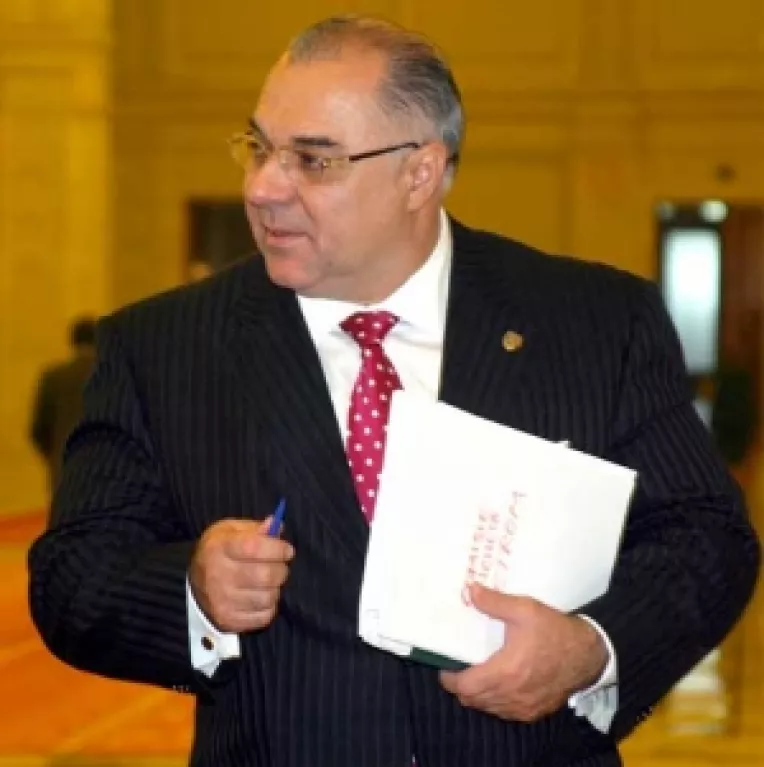 Marinescu vrea protejarea pensiilor private de "escrocheriile cu iz PD-ist"