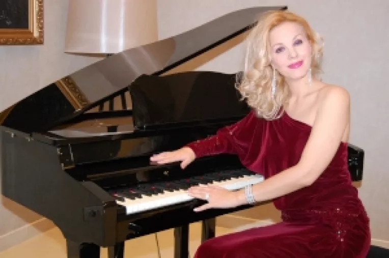 Mihaela Serban este indragostita de un roman