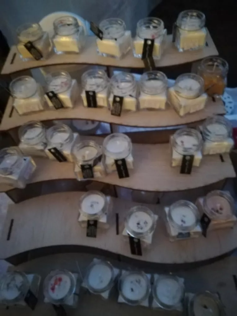 Narcisa Ilie de la Narje Cosmetics SRL: Produse cu ingrediente naturale, la Piata Taraneasca din curtea MTR!