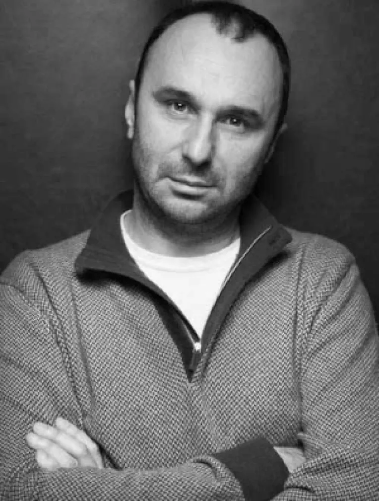 O poezie de Marius Tuca: Despre prietenie si prieteni
