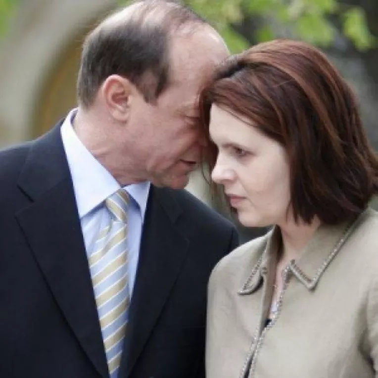 O propunere imposibila: Ignorati-l pe Basescu!