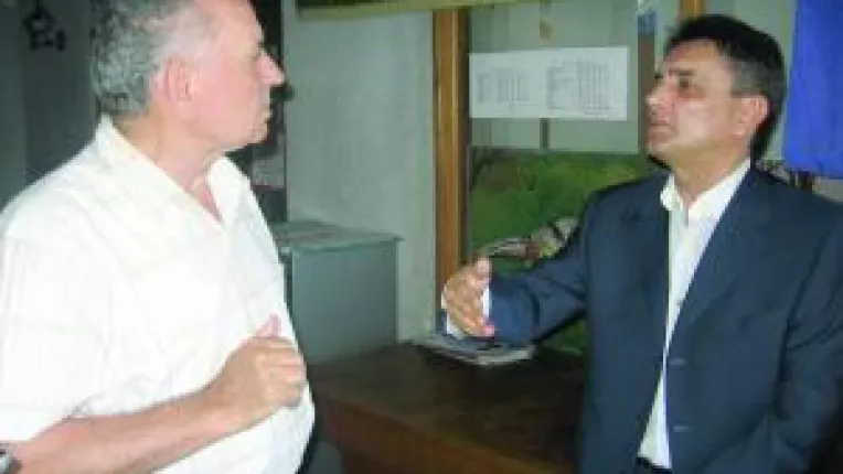 Pac! Pac! S-au ciuruit