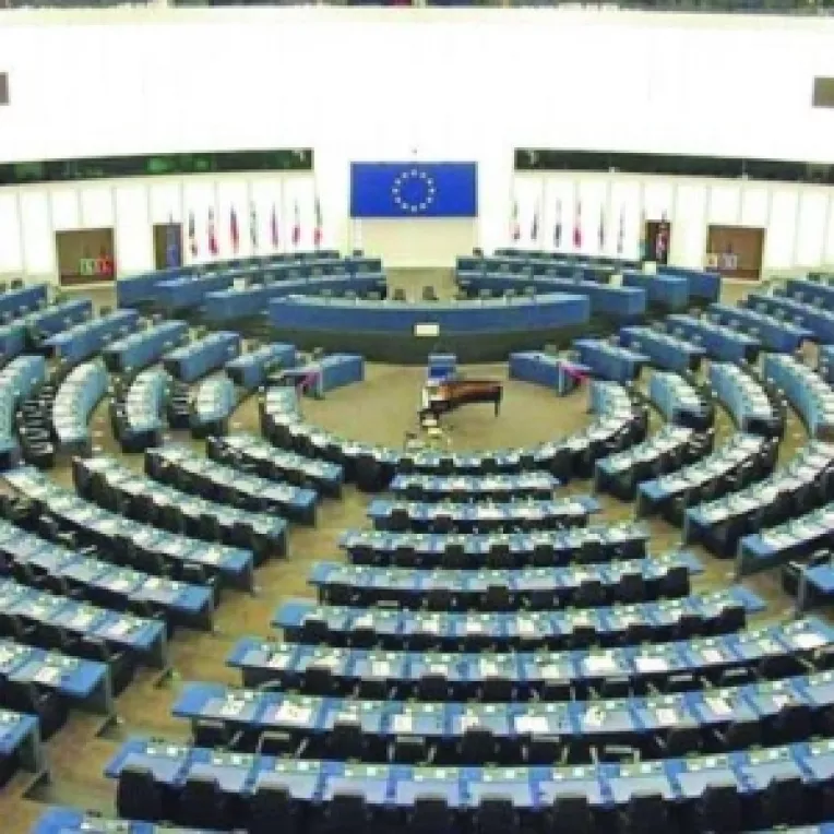 PE, indus in eroare de CE  pentru a obtine aderarea Romaniei si Bulgariei