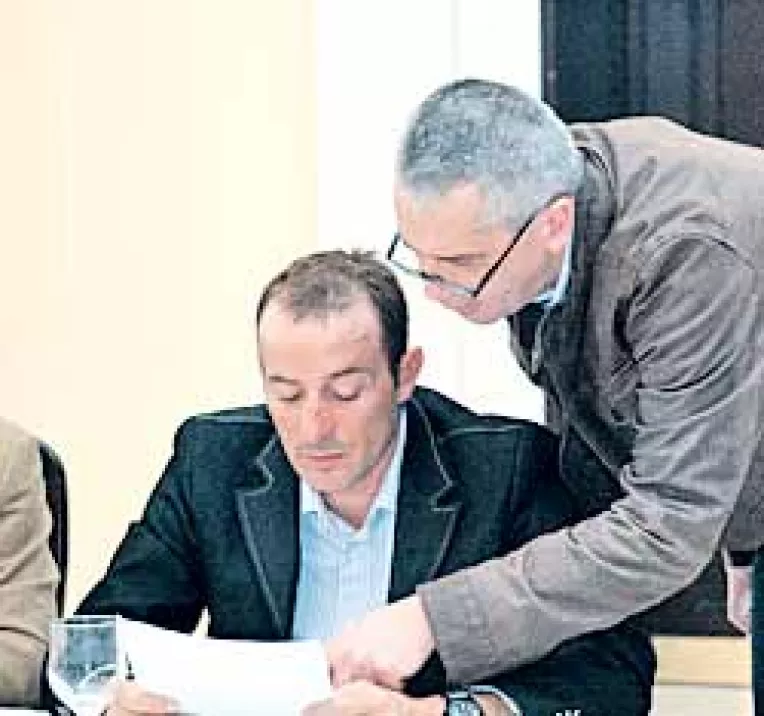 Pensionarii vor sarbatori 1 Mai cu mici, bere si fanfara