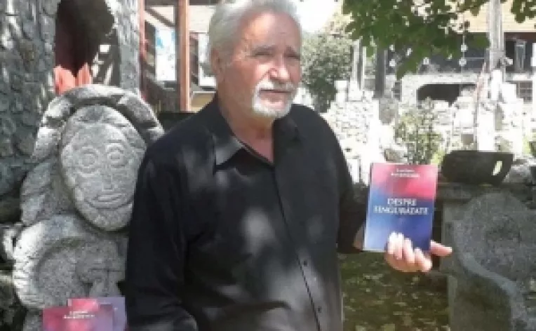 Poetul Lucian Avramescu e coplesit de lumina prieteniei care se revarsa asupra sa din partea prietenilor si admiratorilor!