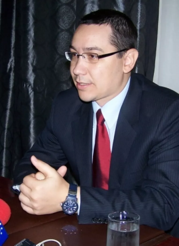 Ponta si Dragnea critica modul discretionar de distribuire a banilor in teritoriu