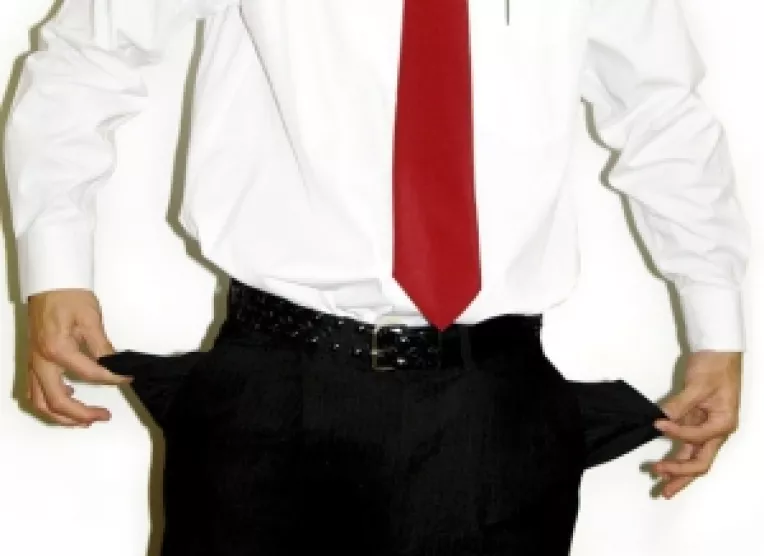 Presedintele Basescu si guvernul Boc intentioneaza o noua micsorare a salariilor bugetarilor si a pensiilor!