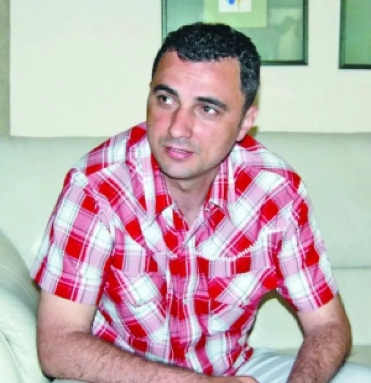 Proces amanat
Secretarul Primariei Mangalia, "parat" la Prefectura