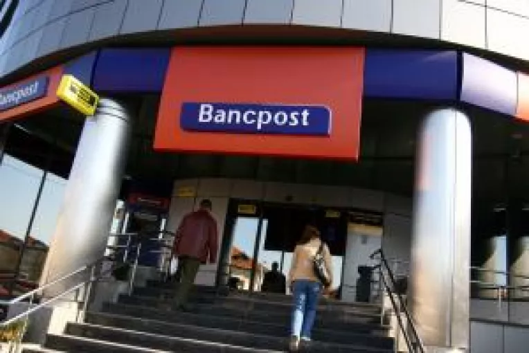 Ratele bancare, umflate la nesimtire