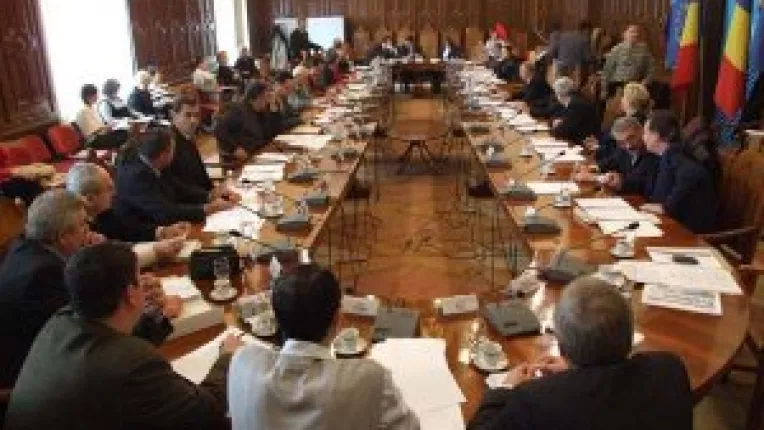 Sedinta extrem de "ordinara" la Consiliul Judetului