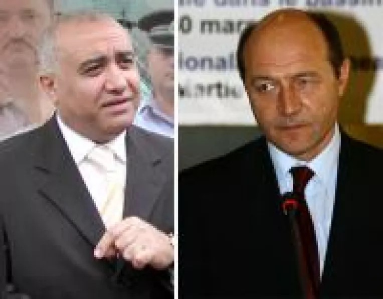 Strict-autentic: Basescu catre Omar Hayssam: "Iti iei copiii si du-te in America!"