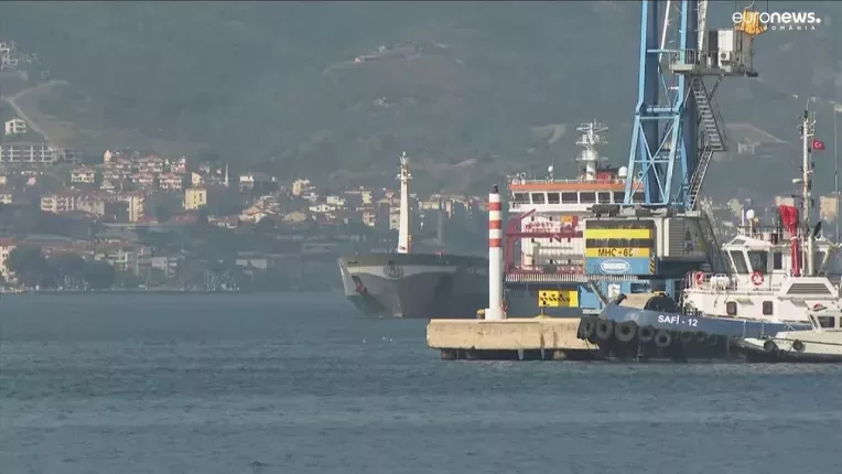 Transporturile de cereale ucrainene, protejate de nave de razboi