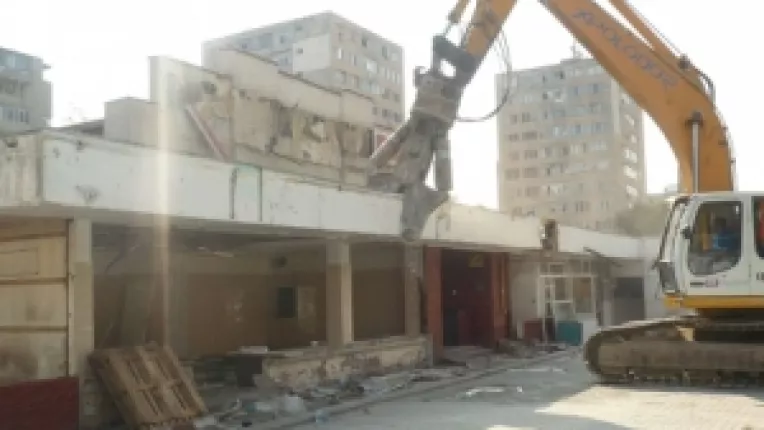 Vechea Piata Progresul este demolata si in locul ei se va construi un mall agro-alimentar cu parcare supraterana