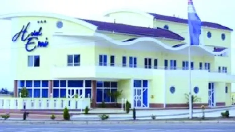 Viitorul sef al Aeroportului Kogalniceanu pilotul Pavalasc este angajatul unui hotel